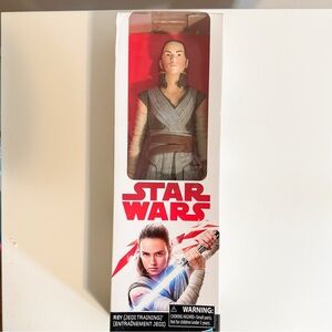 Star Wars: The Last Jedi 12-inch Rey (Jedi Training) Action Figure